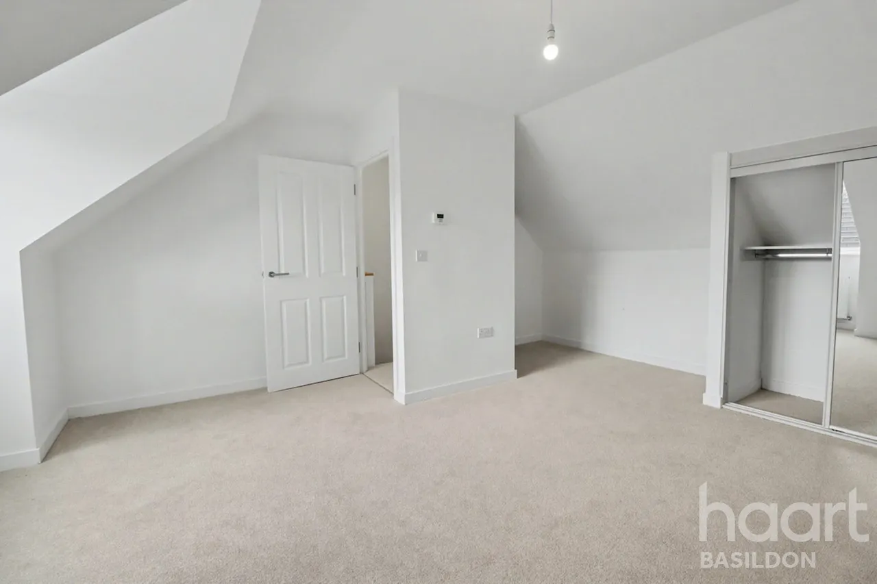 Ghyllgrove Close, Basildon, SS14, photo 16
