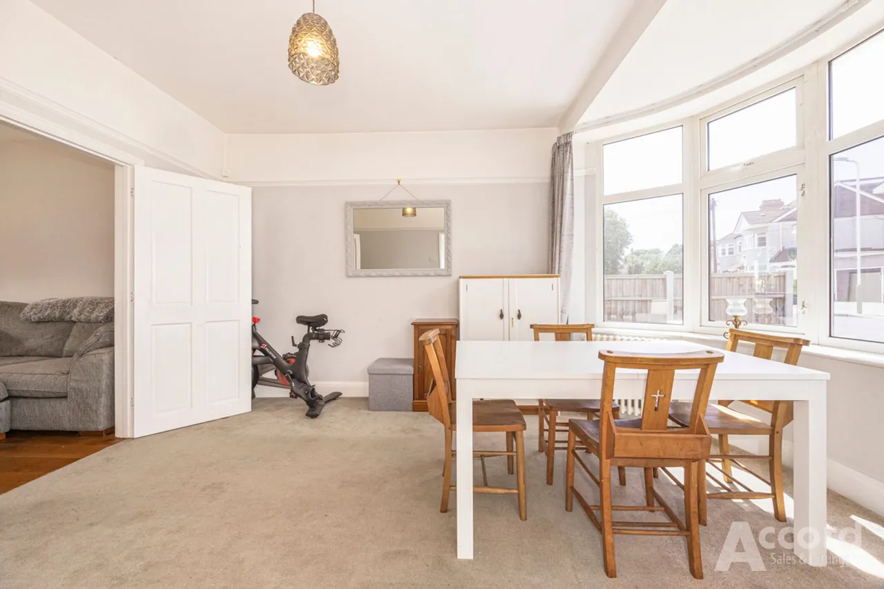 Parkside Avenue, Romford, RM1, photo 32