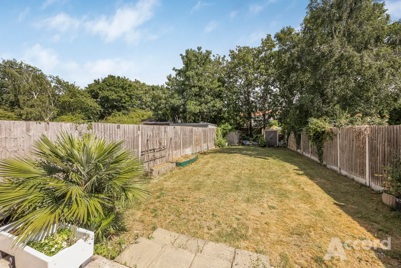 Parkside Avenue, Romford, RM1, photo 43