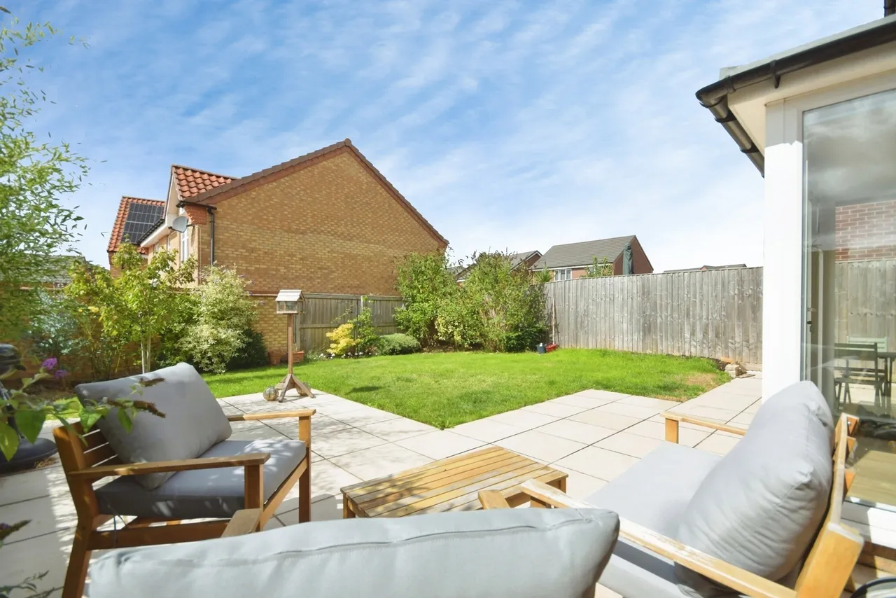 Poppy Crescent, Chesterfield, S41, photo 14