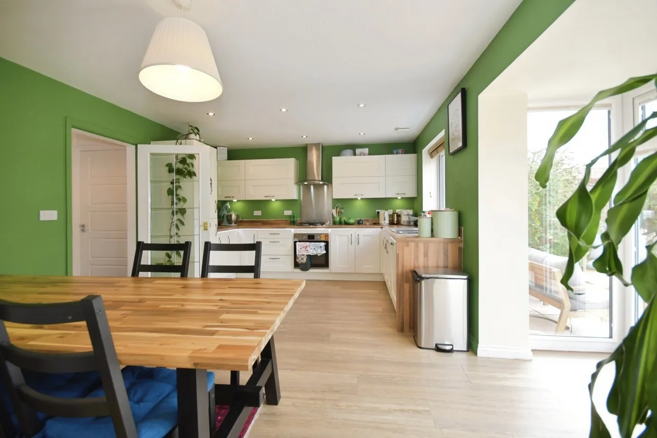 Poppy Crescent, Chesterfield, S41, photo 5