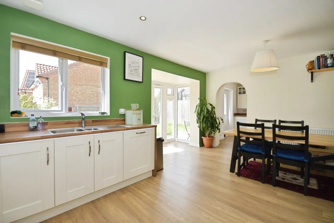 Poppy Crescent, Chesterfield, S41, photo 4