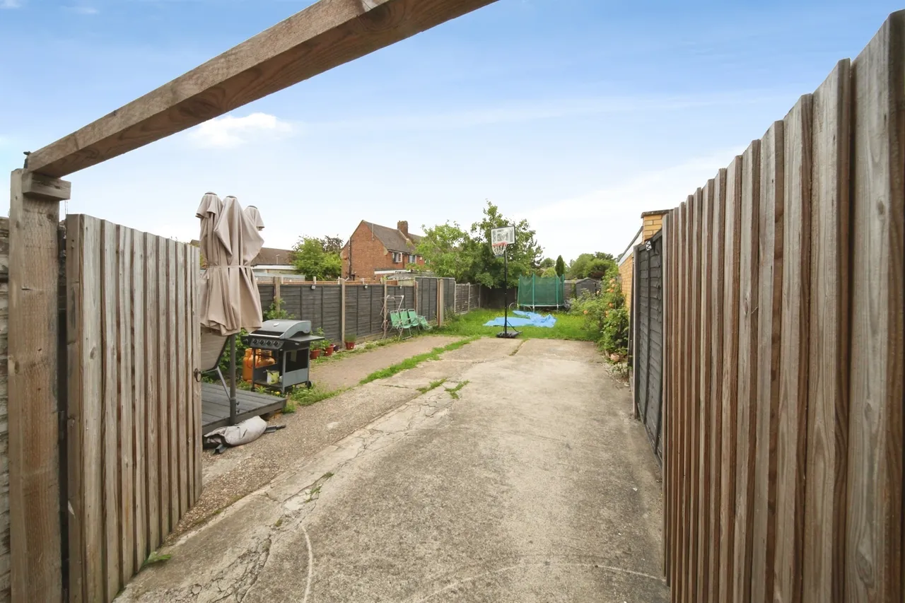 Fourth Avenue, Luton, LU3, photo 14