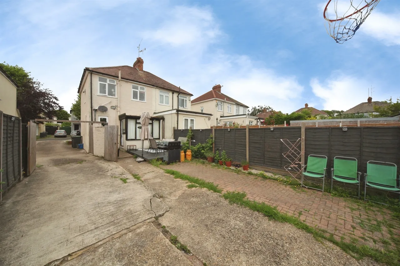 Fourth Avenue, Luton, LU3, photo 2