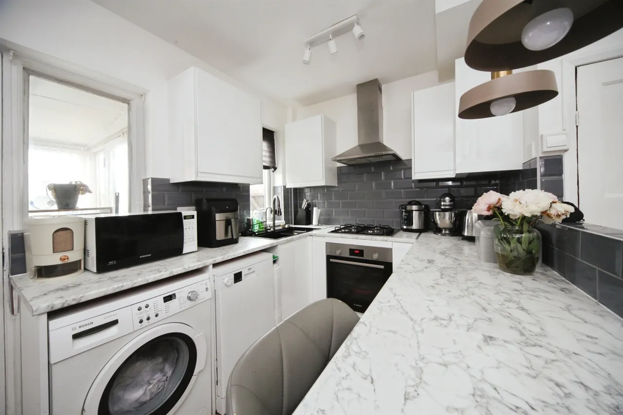 Fourth Avenue, Luton, LU3, photo 11
