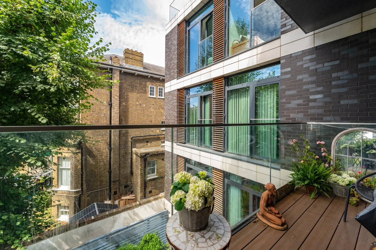 London, SW4, photo 8