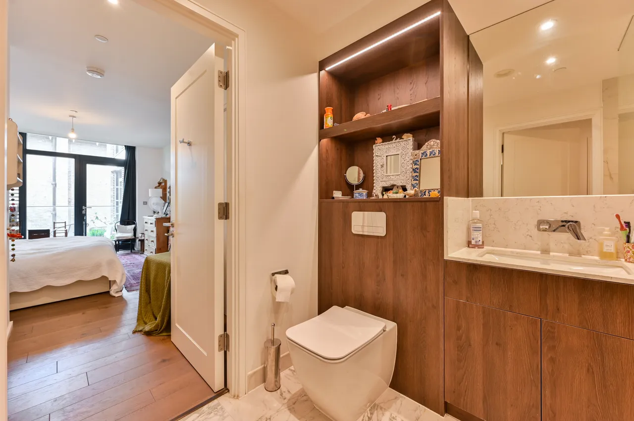 London, SW4, photo 11