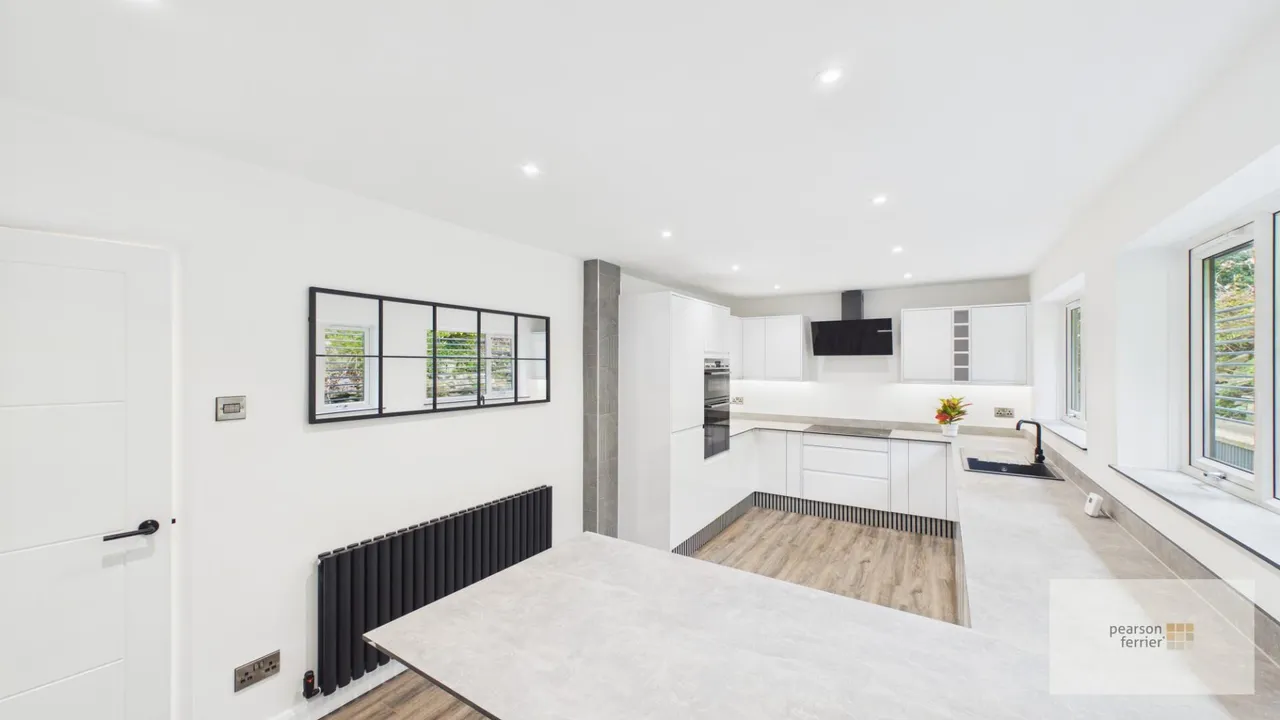 Gisburn Drive, Bury, BL8 3DH, photo 2
