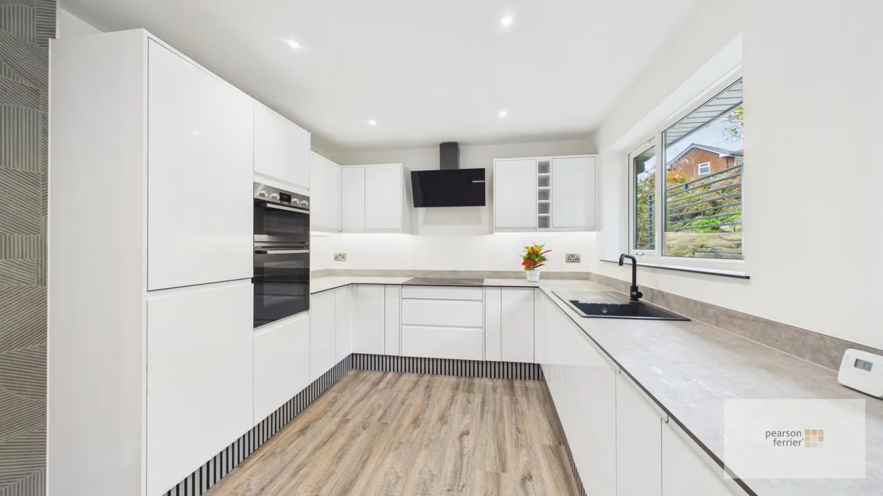 Gisburn Drive, Bury, BL8 3DH, photo 6