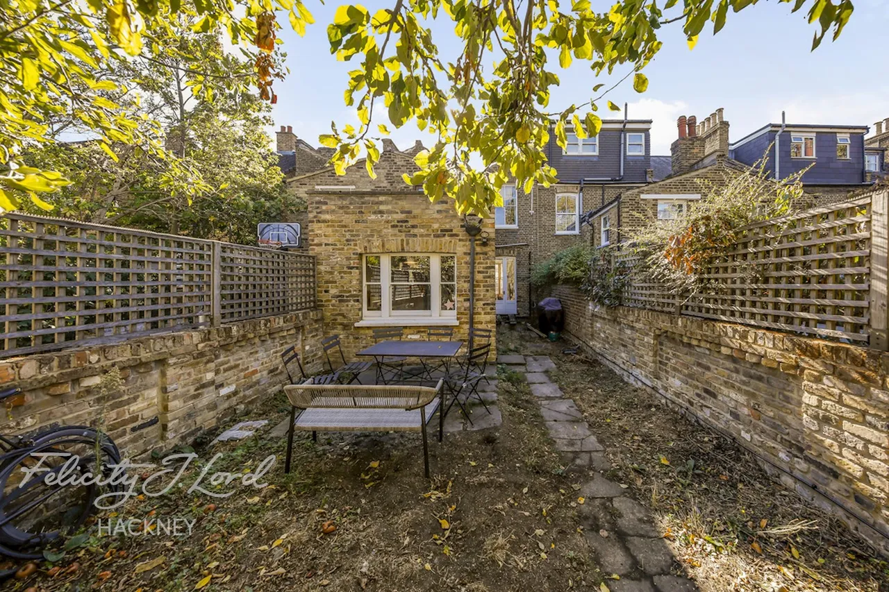 Walsingham Road, London, E5, photo 11