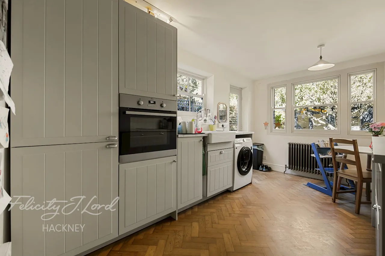Walsingham Road, London, E5, photo 5