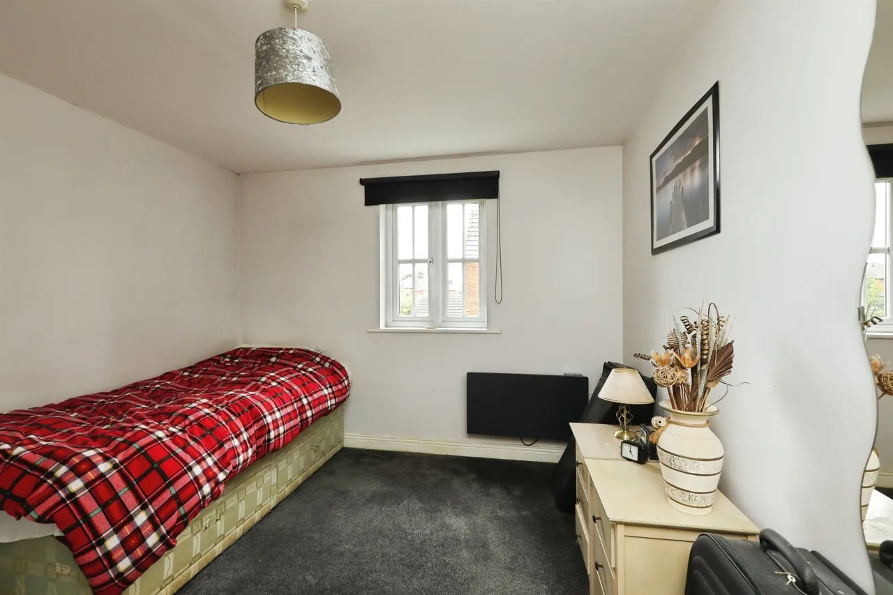 Denbigh Avenue, Worksop, photo 4