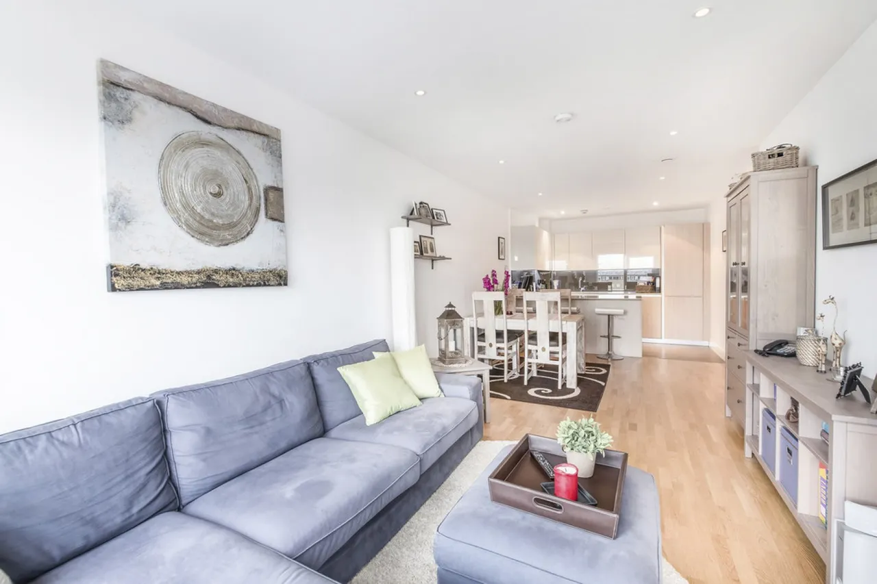 Spinnaker House, Battersea Reach, SW18, photo 5