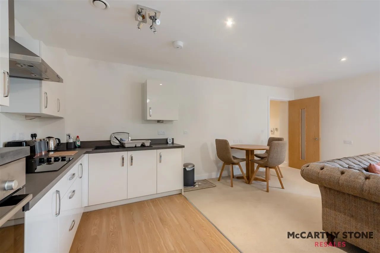 The Moors, Thatcham, RG19, photo 8