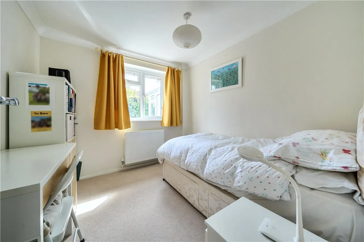 School Road, West Wellow, SO51, photo 7