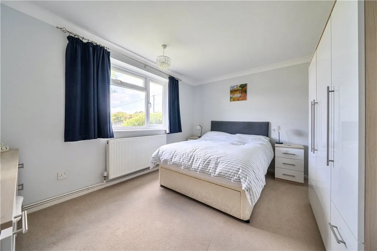 School Road, West Wellow, SO51, photo 8