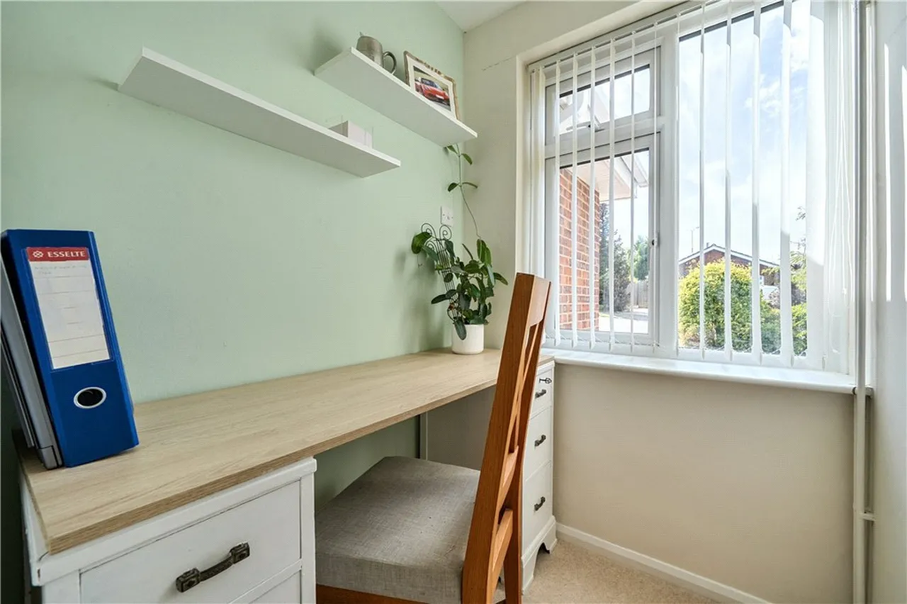 School Road, West Wellow, SO51, photo 13