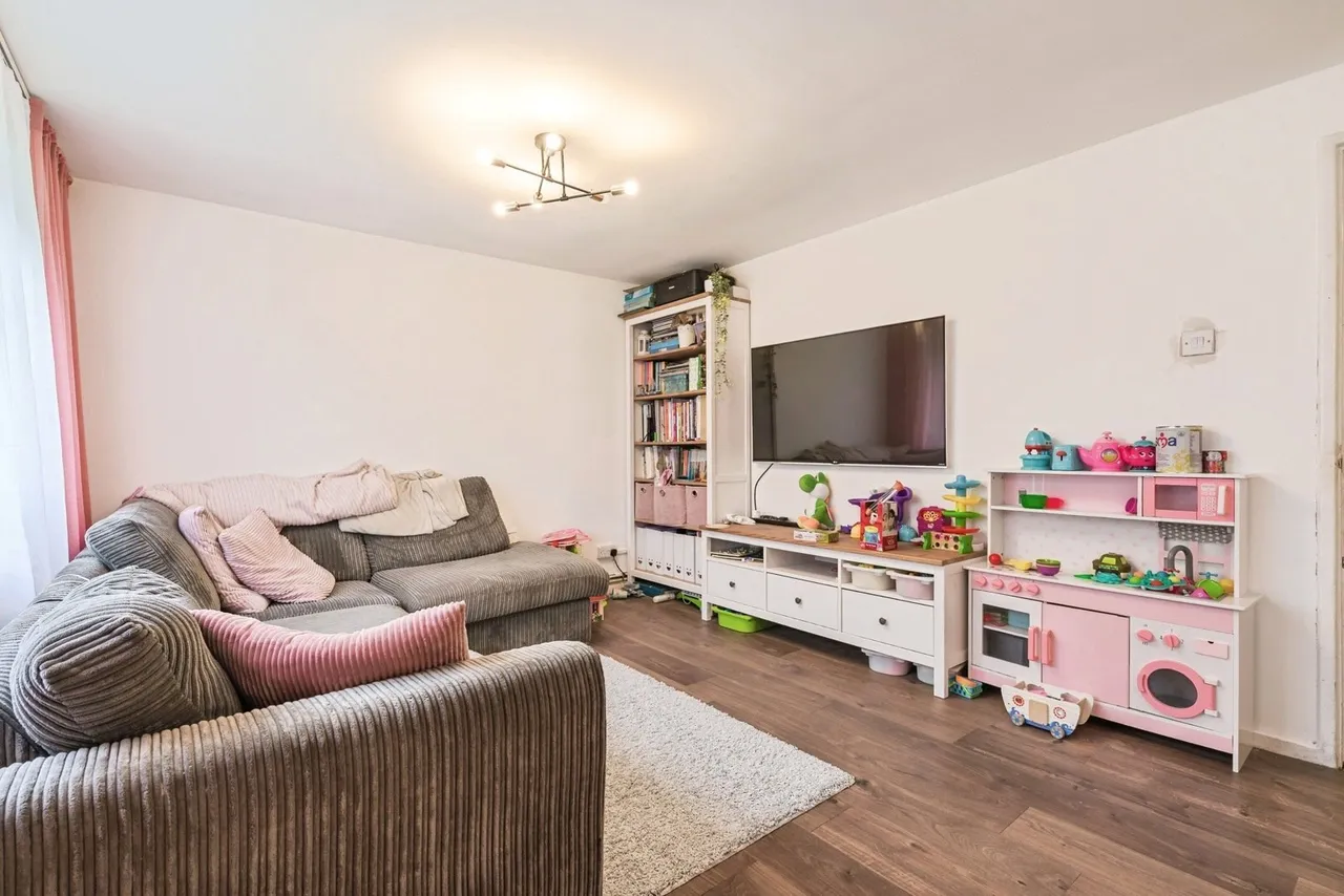 Barne Close, St Budeaux, PL5, photo 5