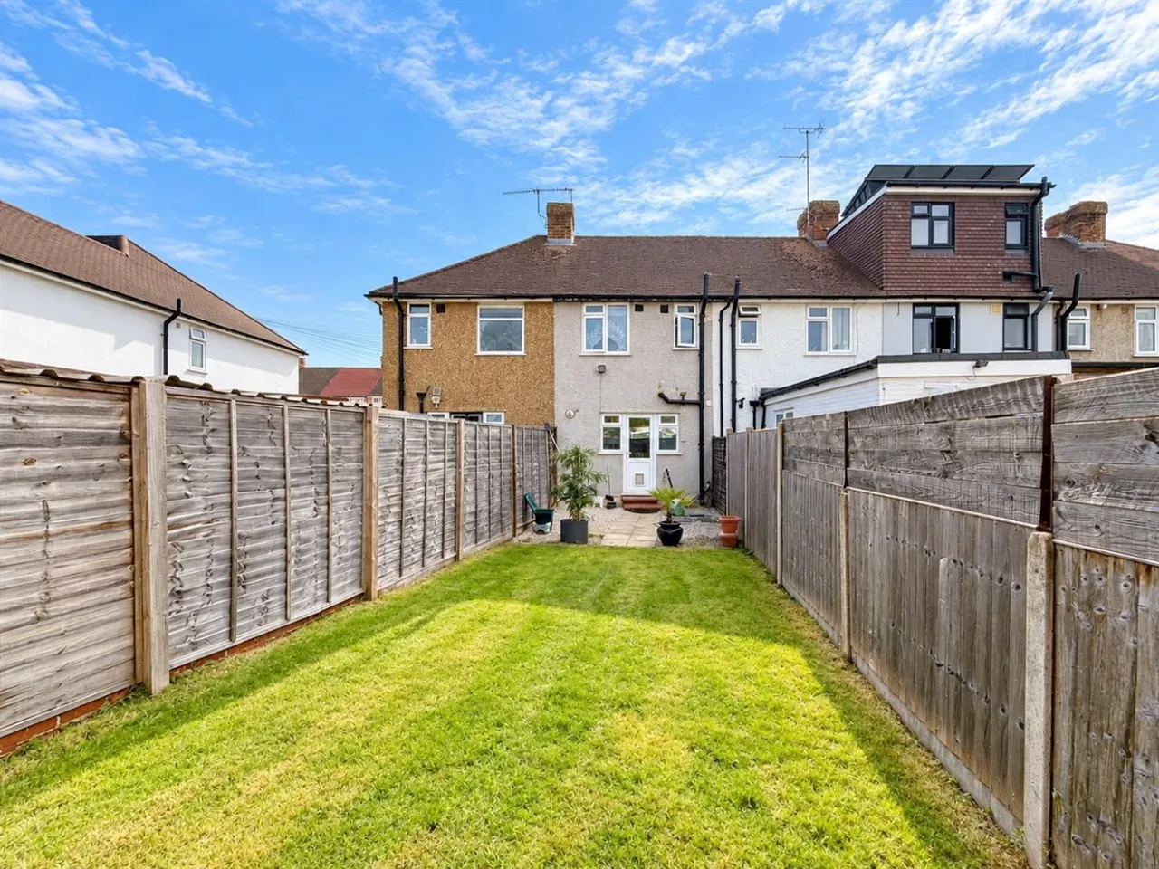 Terraced For SaleOsborne Avenue, Stanwell, TW19, photo 8
