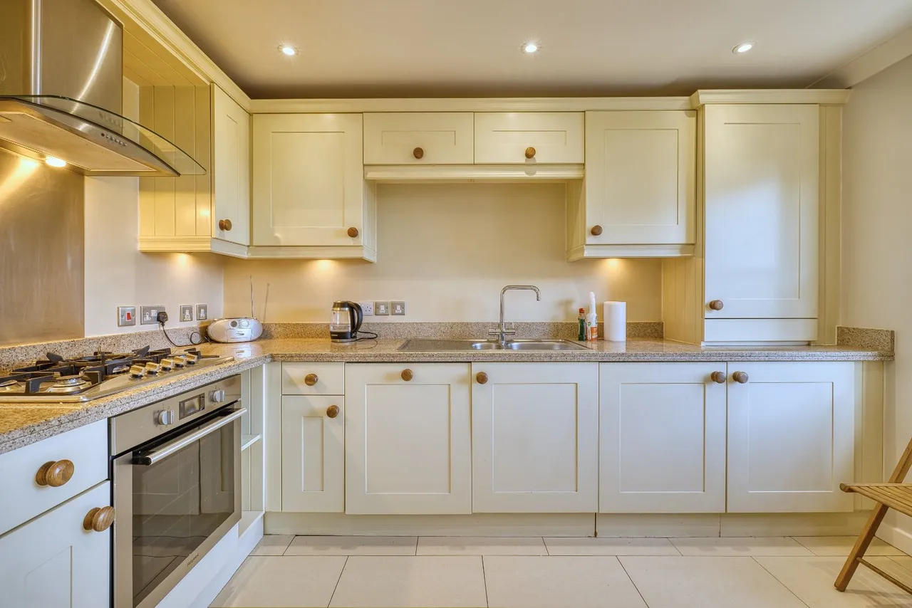 Addington Street, Ramsgate, CT11, photo 6