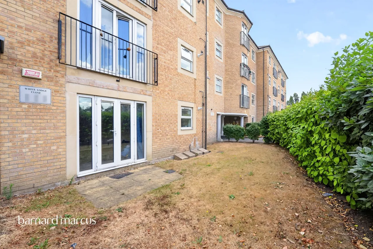 White Lodge Close, Isleworth, TW7, photo 13