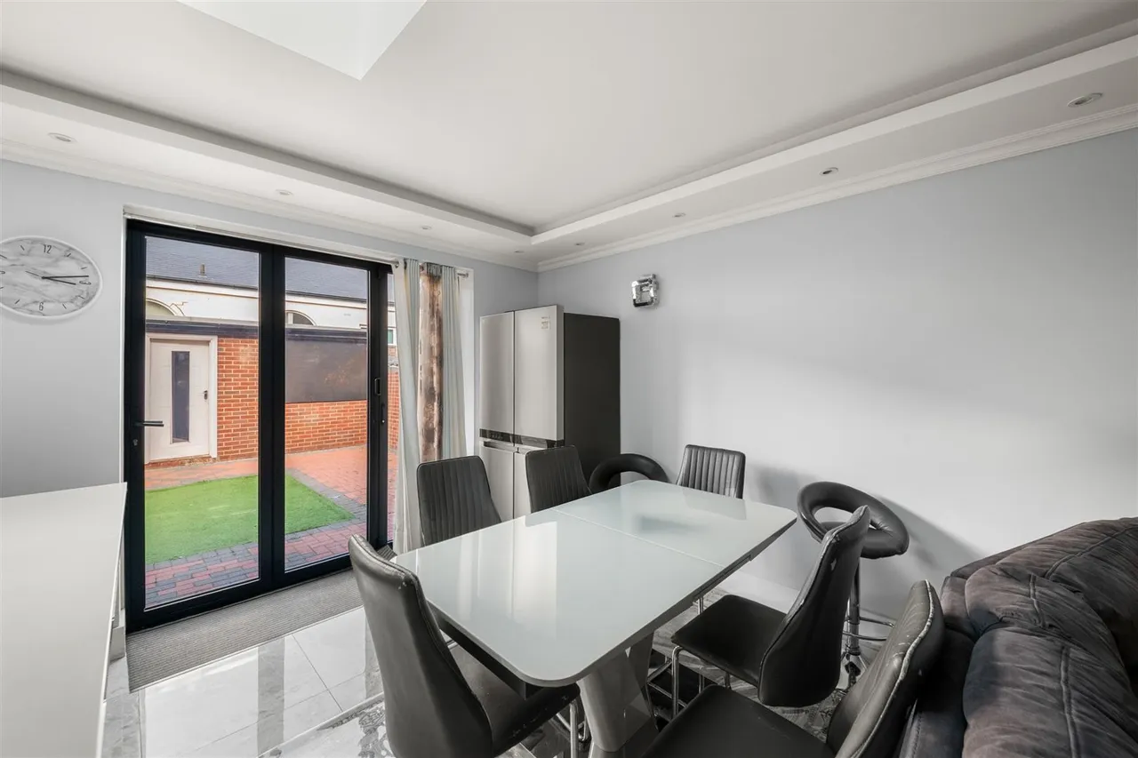 Church Avenue, Southall, photo 4