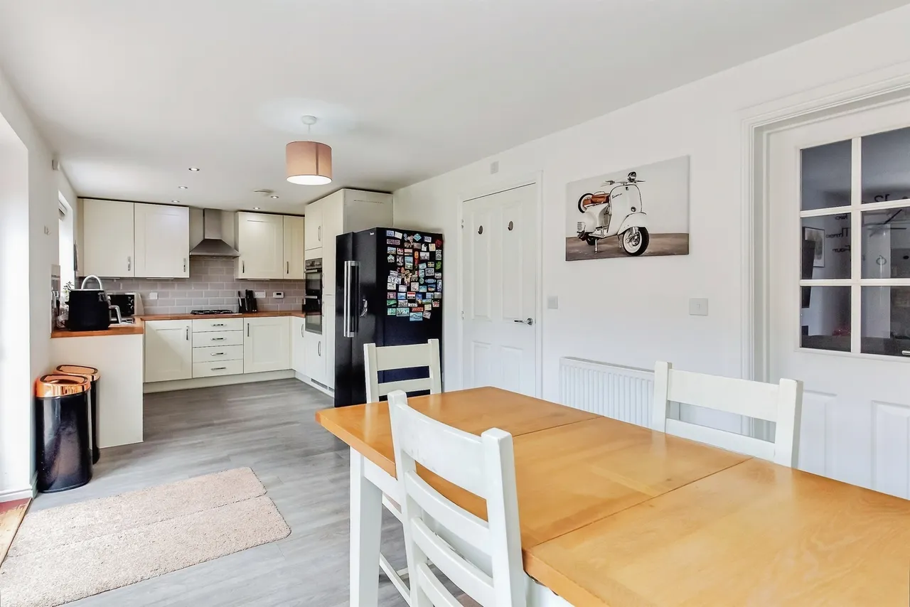 Weighbridge Way, Raunds, photo 11