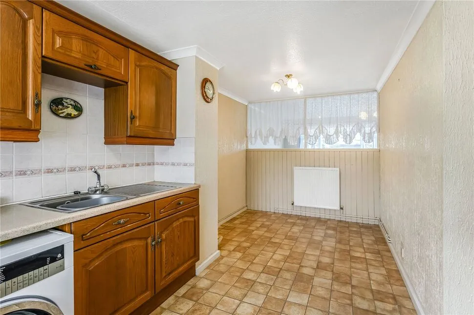 Tamarisk Road, South Ockendon, Essex, RM15, photo 4