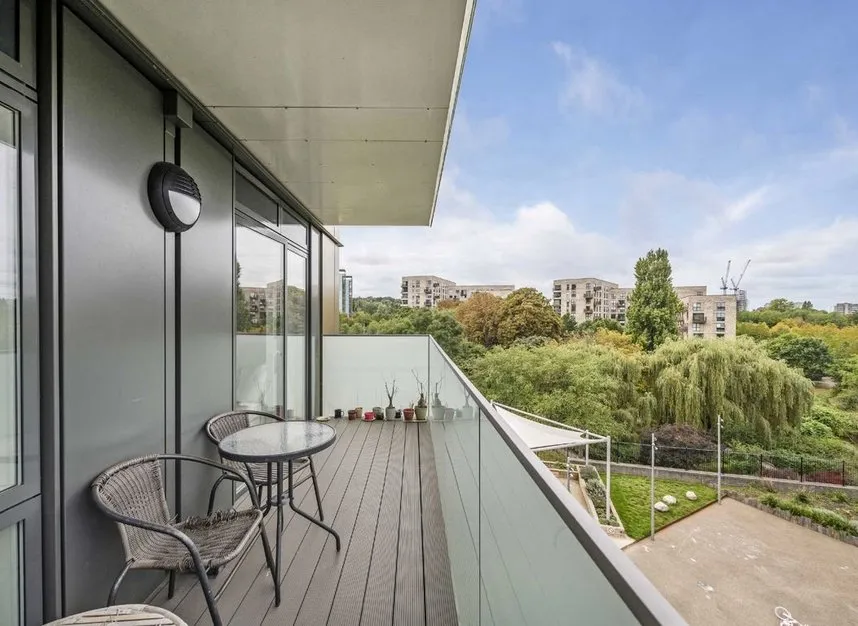 Lakeside Drive, Park Royal, NW10, photo 6