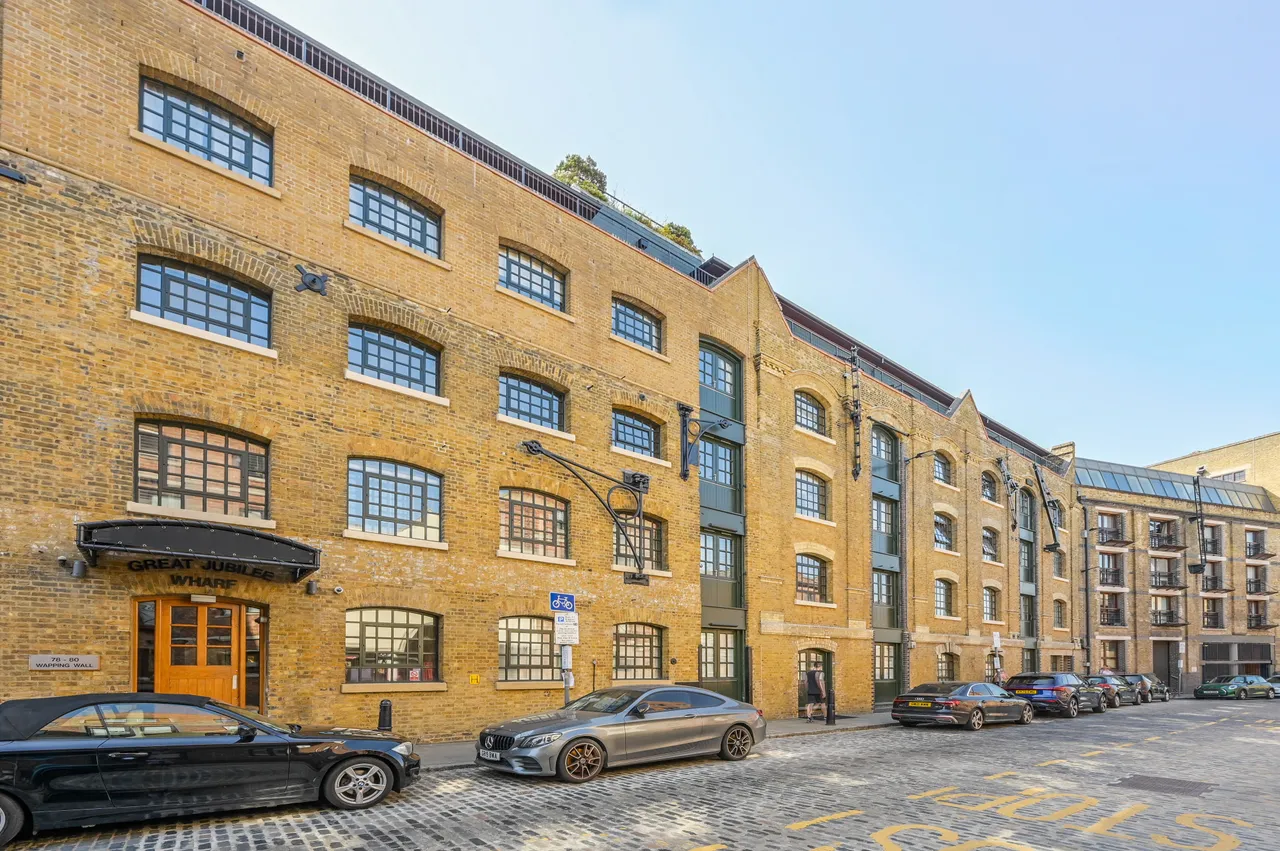 2 bed flat for sale — 20 Great Jubilee Wharf, 78 Wapping Wall, London