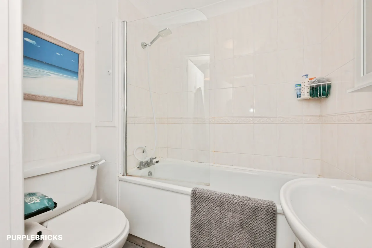 Jeals Lane, Sandown, PO36, photo 11