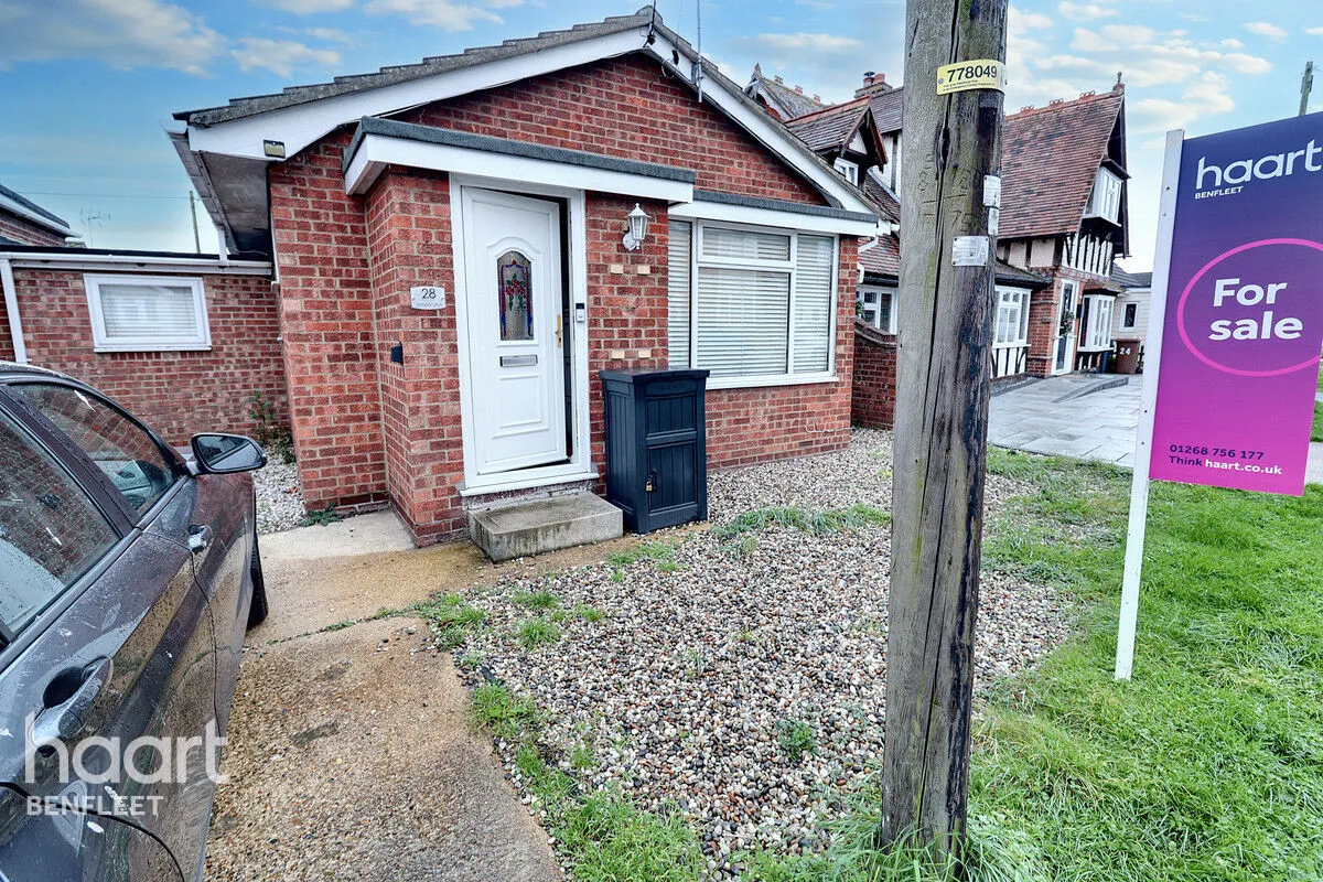 2 bed house for sale, Temptin Avenue, Canvey Island, SS8