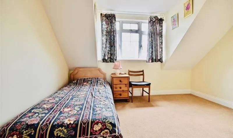 River Lane, Fetcham, KT22, photo 15