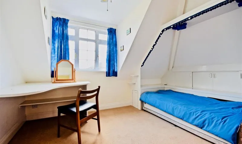 River Lane, Fetcham, KT22, photo 17