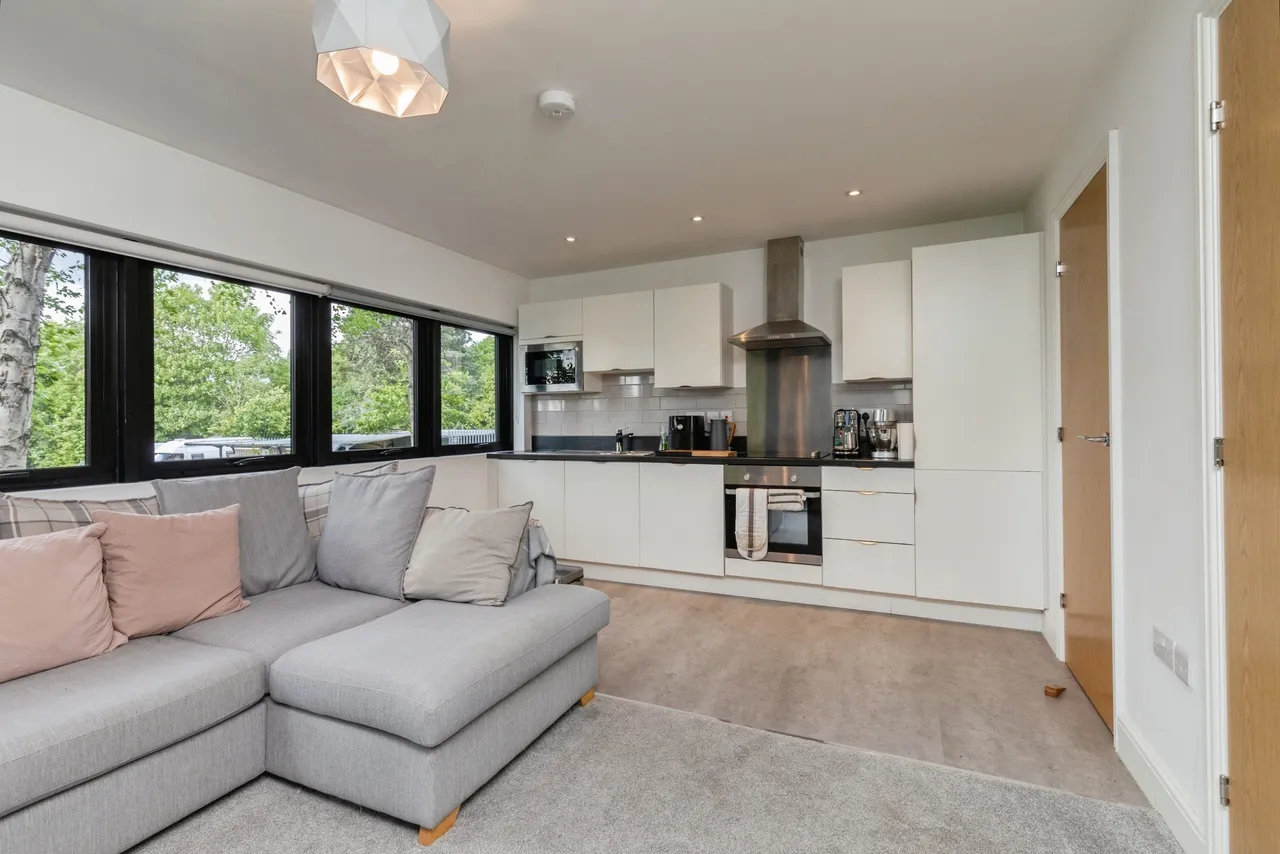 Whitchurch Lane, Bristol, BS14, photo 3