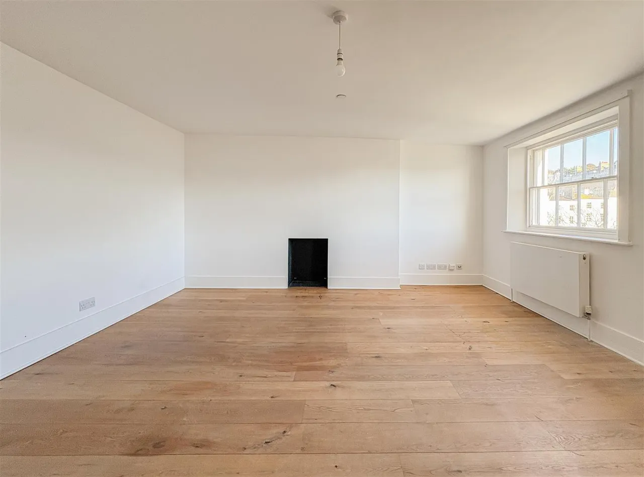 Wellington Square, Hastings, East Sussex, TN34 1PN, photo 6