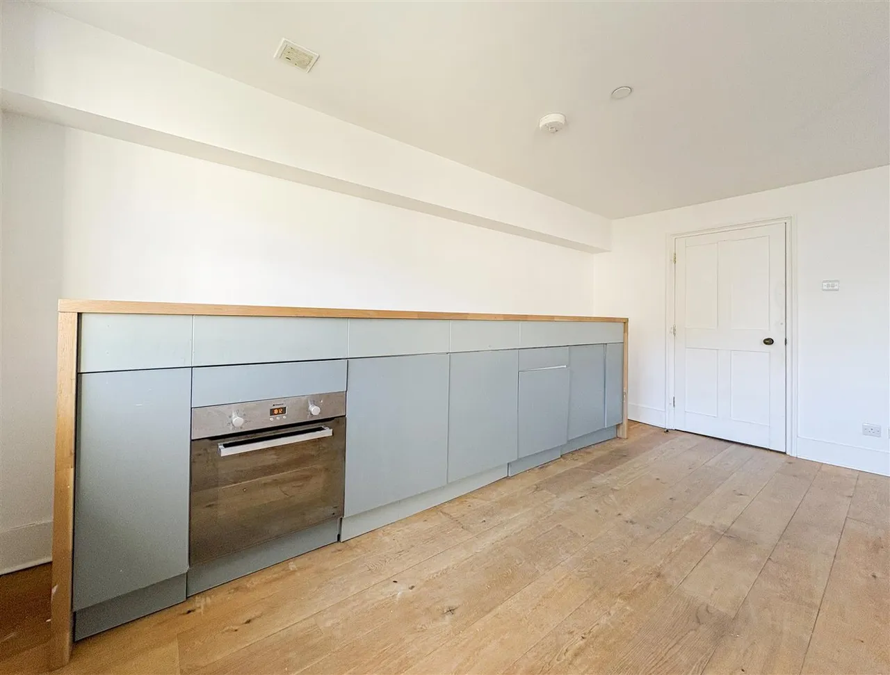 Wellington Square, Hastings, East Sussex, TN34 1PN, photo 4