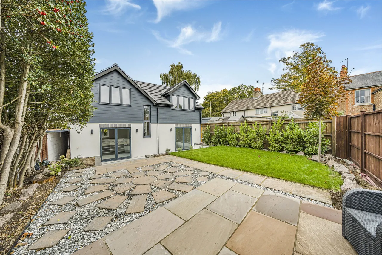 College Road, Woking, GU22, photo 14