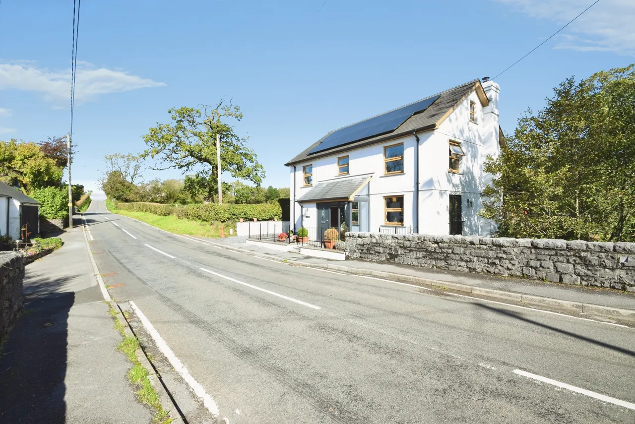 Maesybont, Llanelli, SA14, photo 53