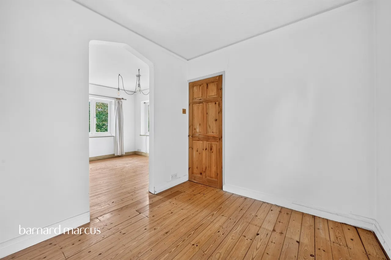 Royal Avenue, Worcester Park, KT4, photo 6