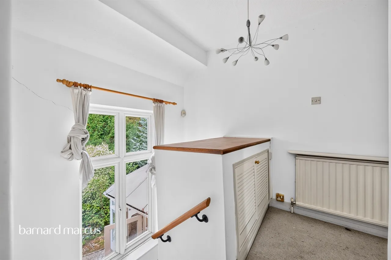 Royal Avenue, Worcester Park, KT4, photo 17