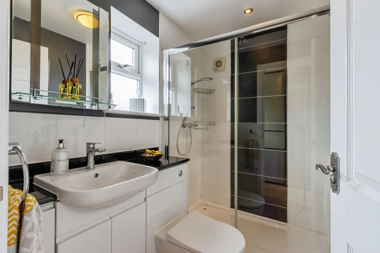 Melbourne Road, Wakefield, West Yorkshire, WF1, photo 27