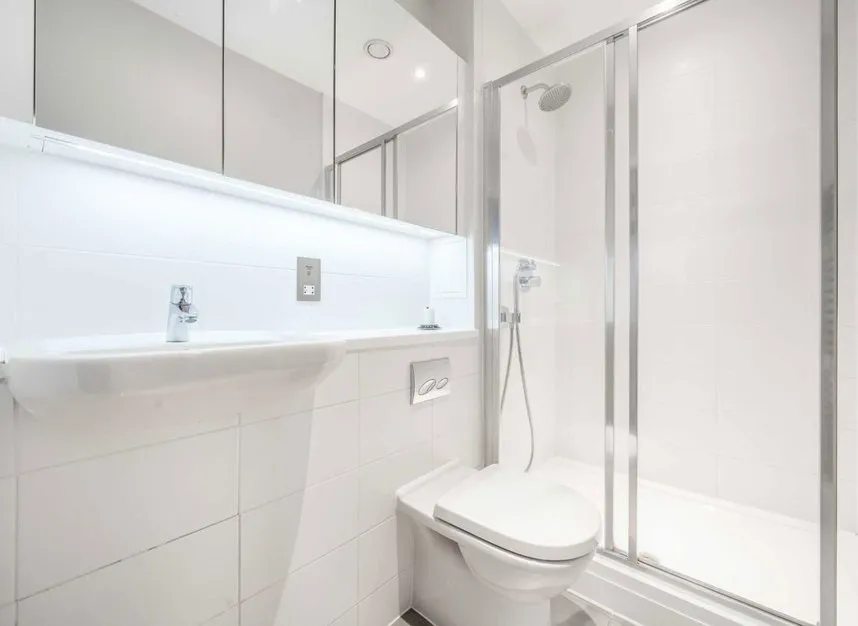 Baltic Avenue, Brentford, TW8, photo 6