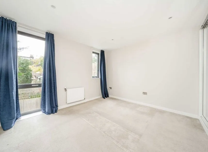 Baltic Avenue, Brentford, TW8, photo 5