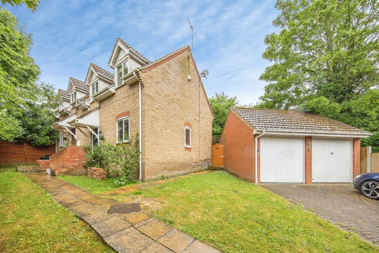 Harwich Road, Colchester, CO4, photo 16