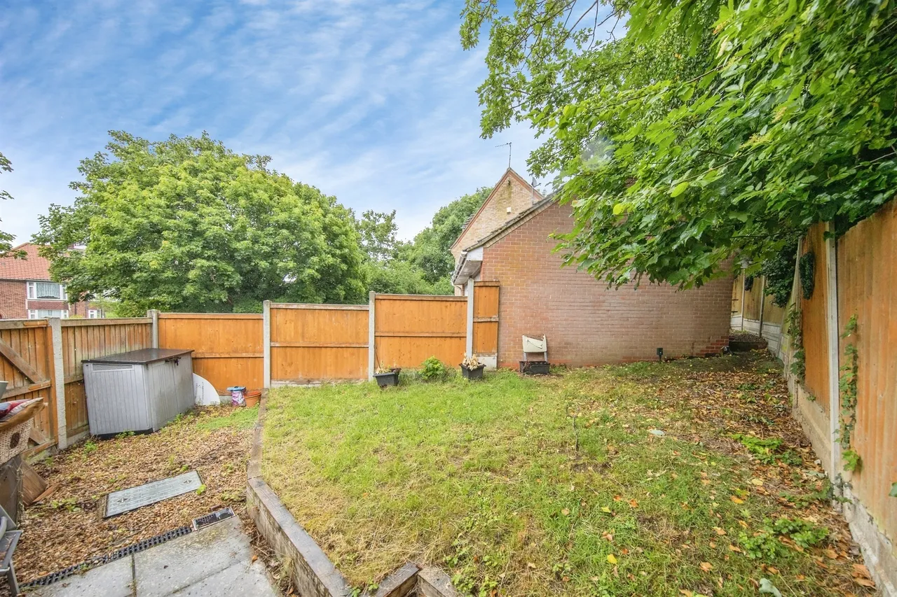 Harwich Road, Colchester, CO4, photo 2