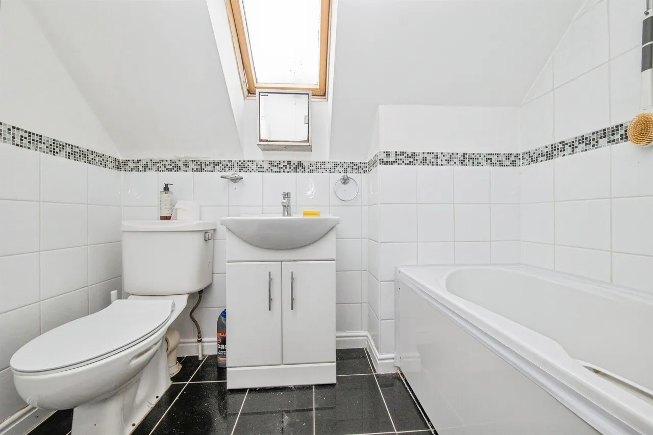 Harwich Road, Colchester, CO4, photo 11