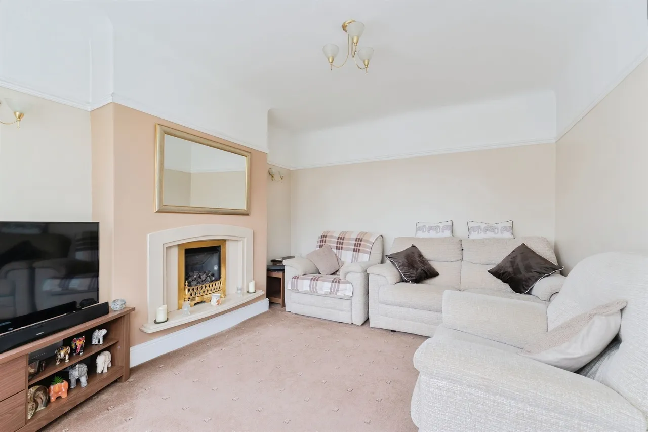 Glenwood Road, Little Sutton, CH66, photo 4