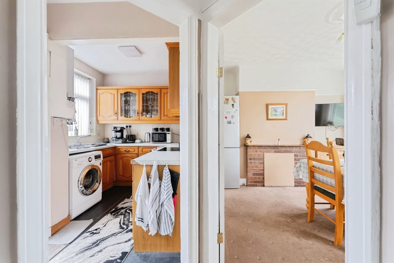 Glenwood Road, Little Sutton, CH66, photo 7