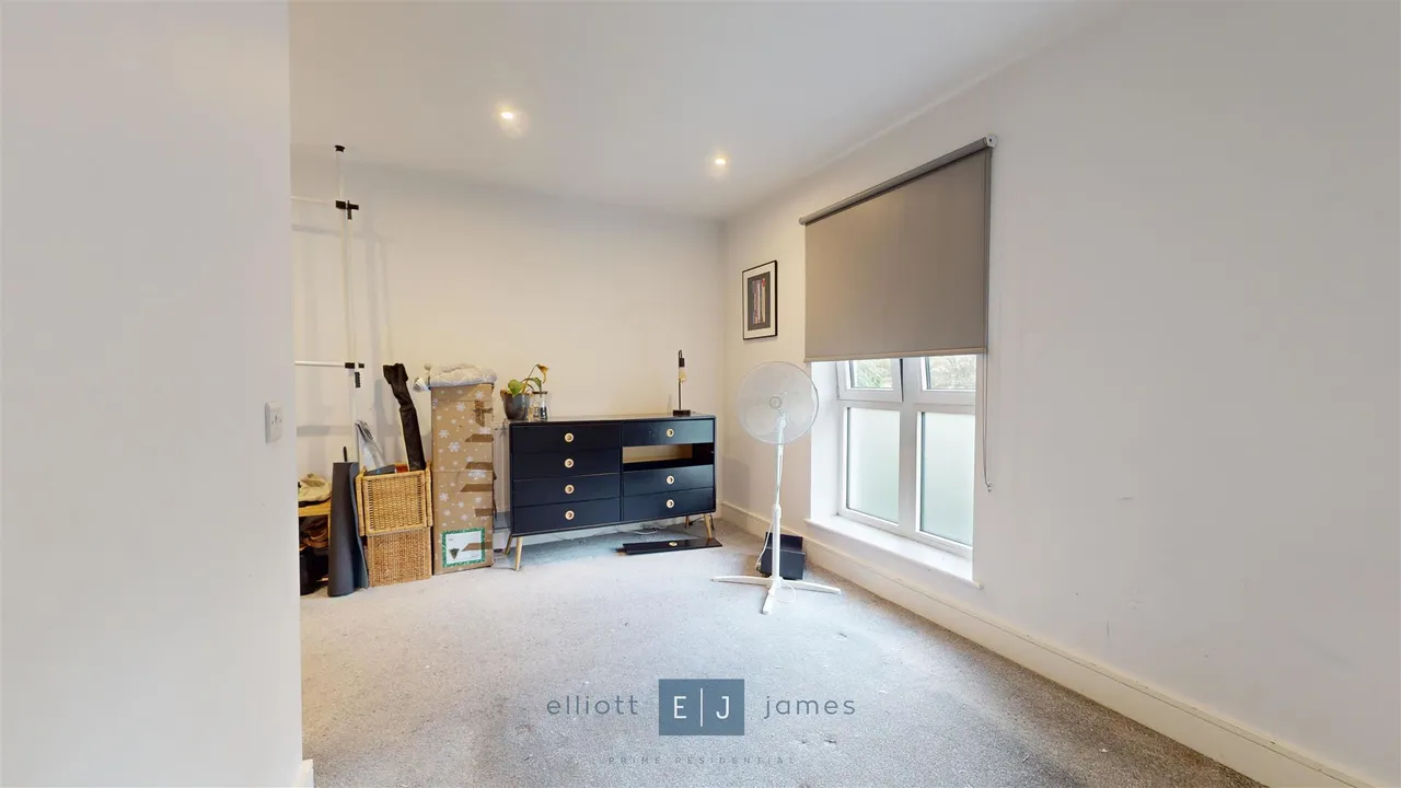 High Road, Loughton, IG10, photo 8